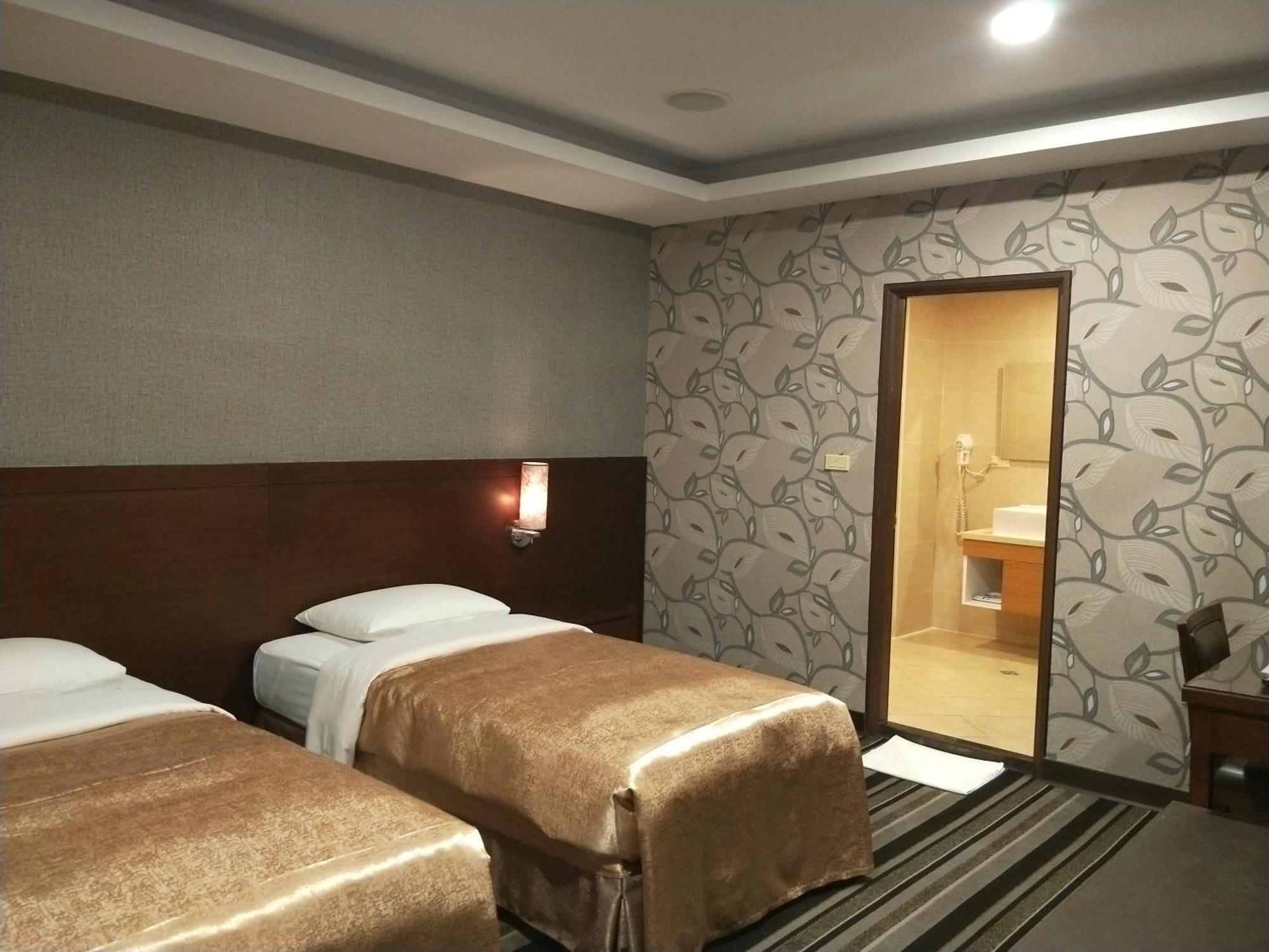 Metropolis Hotel Taoyuan Luaran gambar