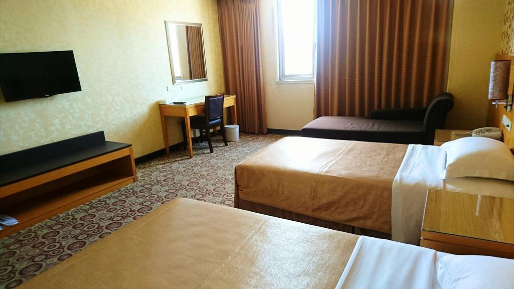 Metropolis Hotel Taoyuan Luaran gambar