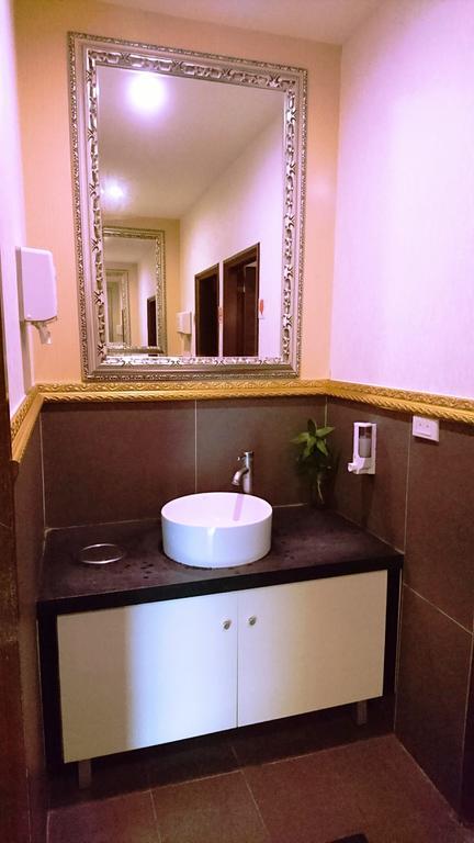 Metropolis Hotel Taoyuan Luaran gambar